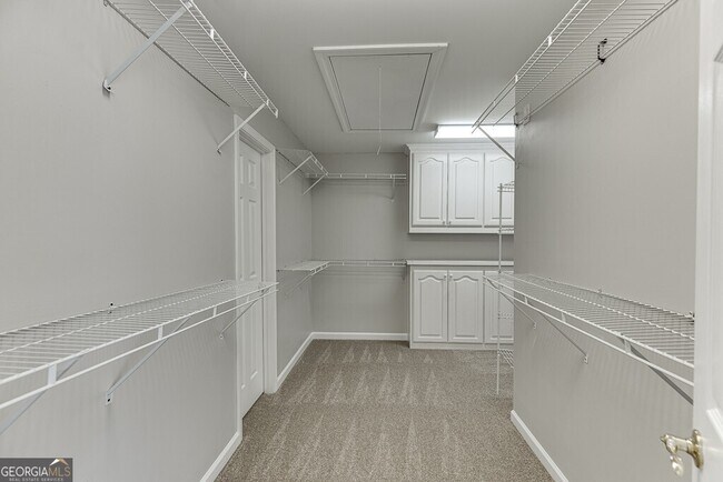 Building Photo - 9345 Riverclub Pkwy