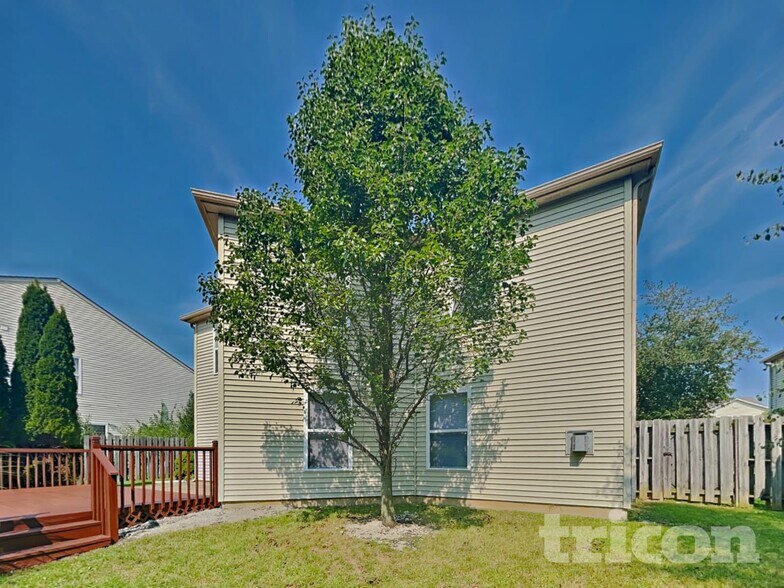 Building Photo - 9899 Olympic Cir