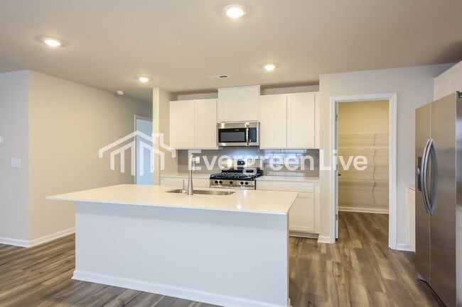 Building Photo - now