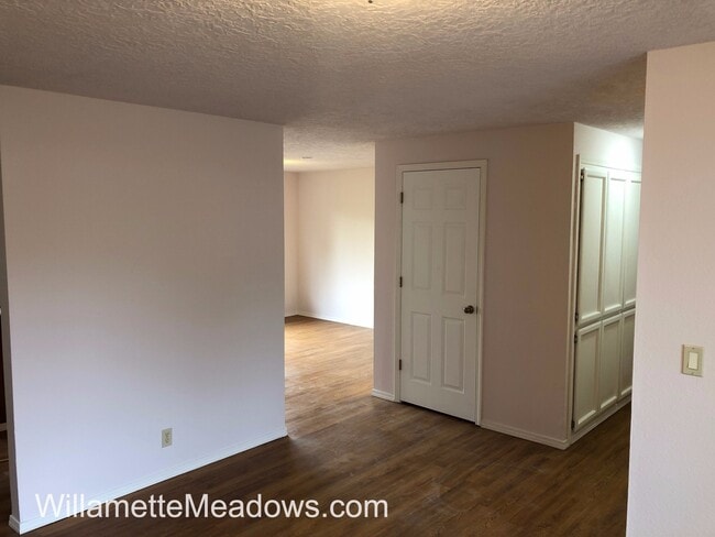 Building Photo - A Wonderfully Remodeled and Completely Updated 3 Bedroom, 2 Bath House with Geer Community Park i...