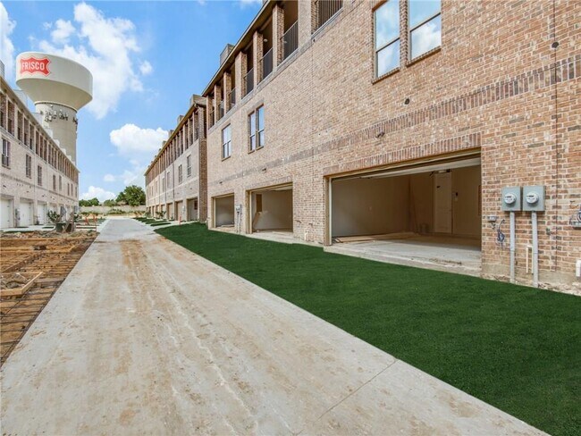 Building Photo - 4246 Shavano Dr