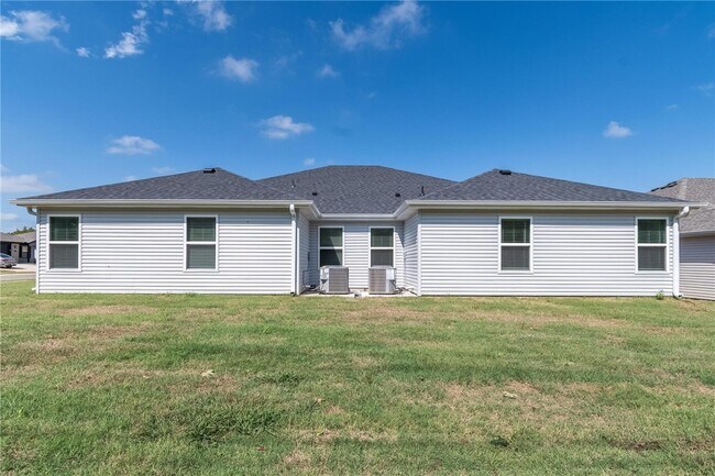 Building Photo - 6300 NW Kathleen St