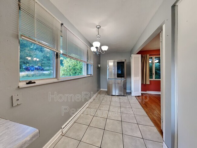 Building Photo - 1962 Shady Oak Dr