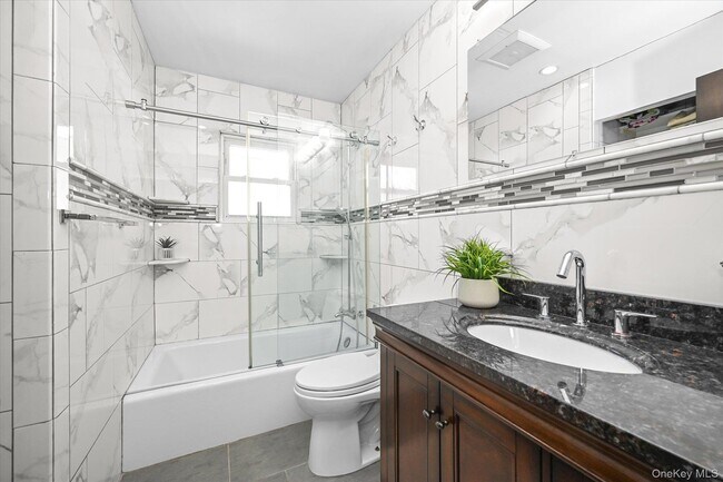 Building Photo - 85-16 Abingdon Rd