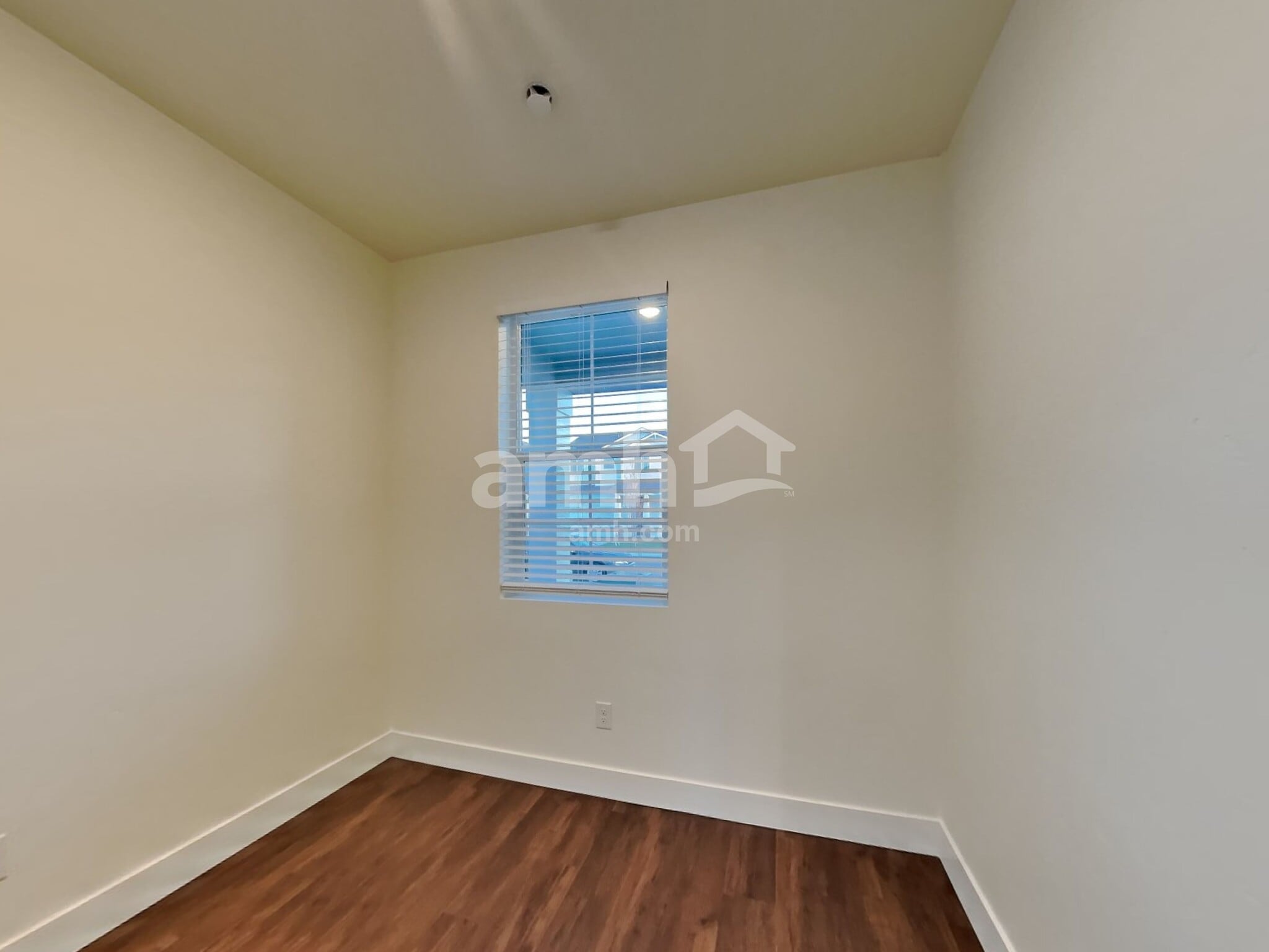 Building Photo - 11502 W Mesquite St