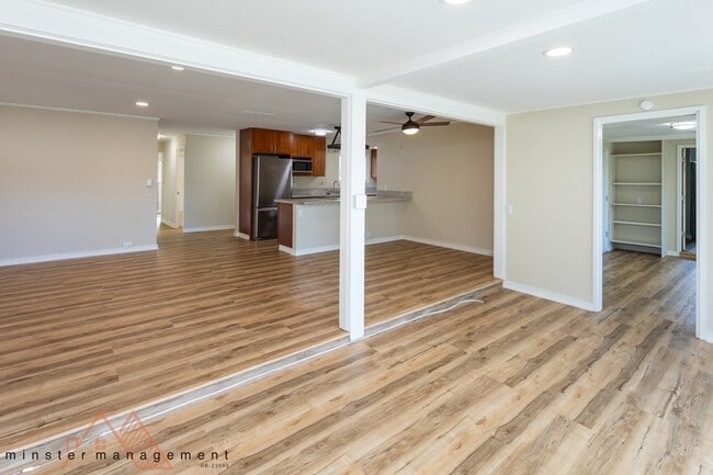 Building Photo - 531 Ulumu St