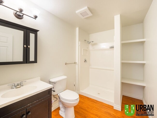 Building Photo - Downtown home for rent.