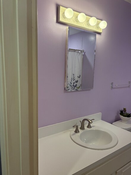 Building Photo - 509 Highwood Dr