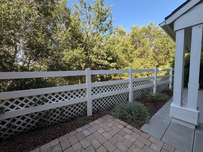 Building Photo - Downtown Templeton (3/2) - Must See!!