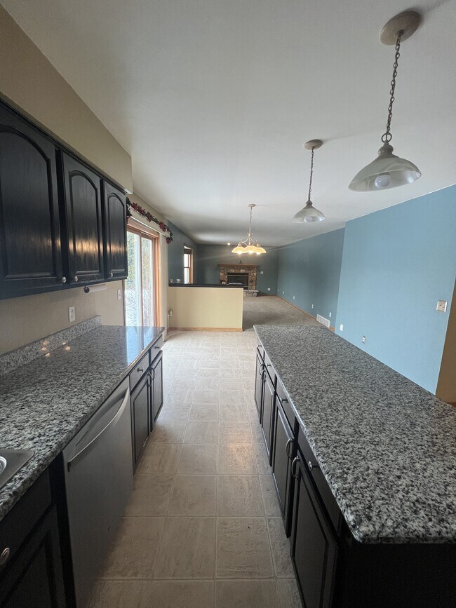 Building Photo - N6188 Shadybrook Ln