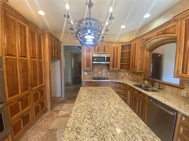 Building Photo - 14 Tennis Village Dr