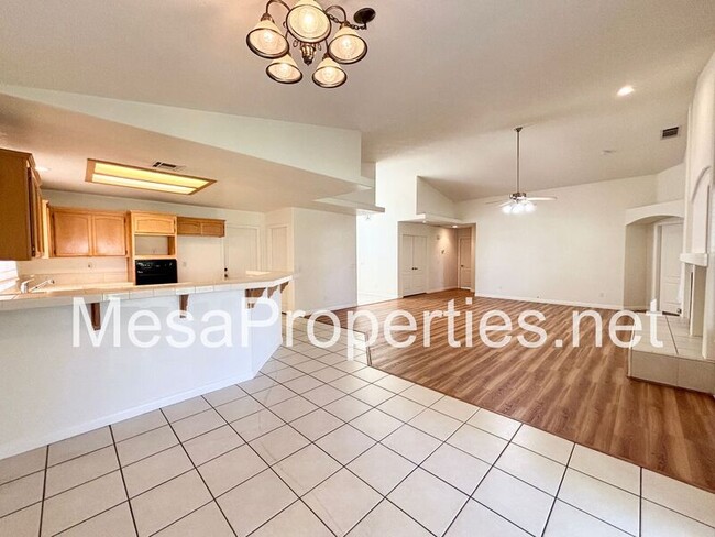 Building Photo - 17928 Sunburst Rd