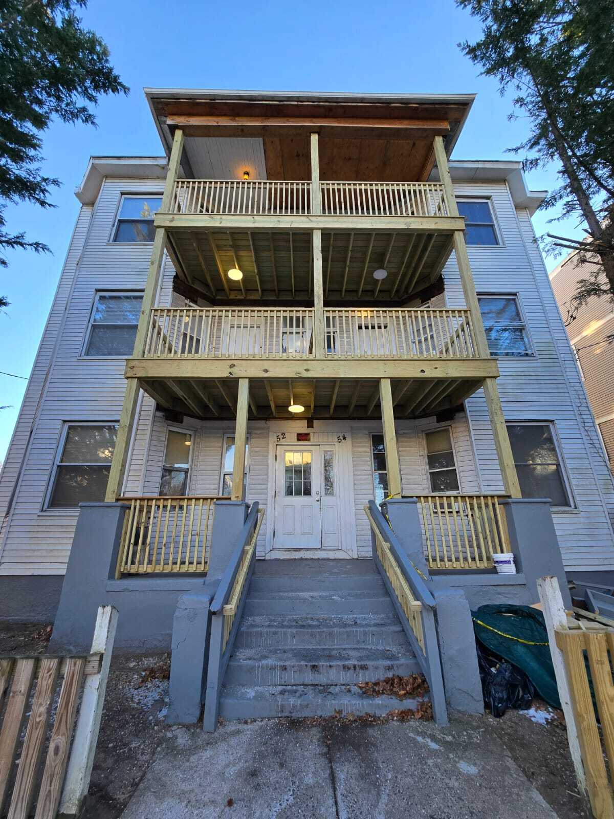 Building Photo - 52 Dickerman St