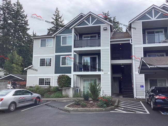 Building Photo - STATUS: AVAILABLE | R202 | $1795.00 + $100...