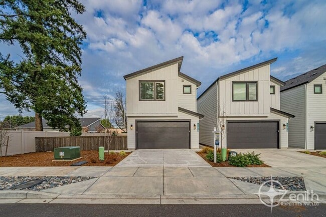 Building Photo - 16304 NE 21st St