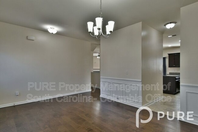 Building Photo - 161 Crimson Queen Dr