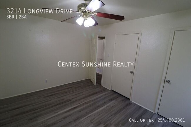 Building Photo - 3214 Longview Dr