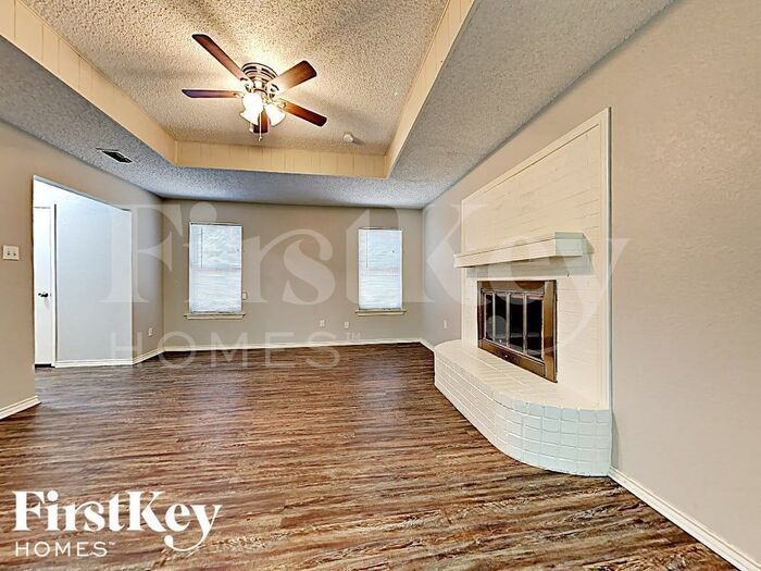 Building Photo - 3815 Coronet Ln