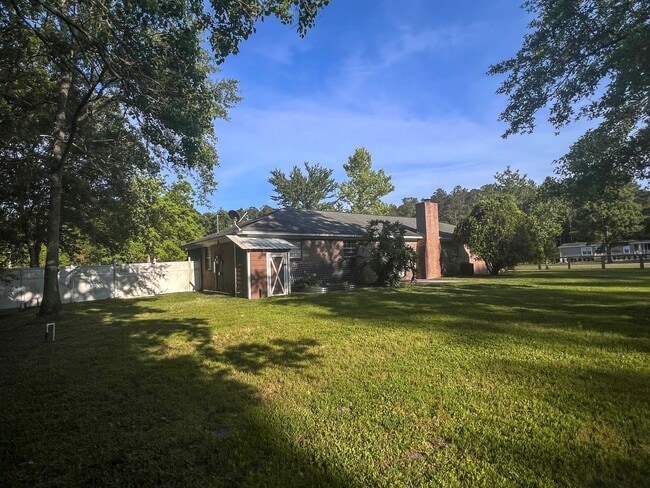 Building Photo - 54071 Armstrong Rd