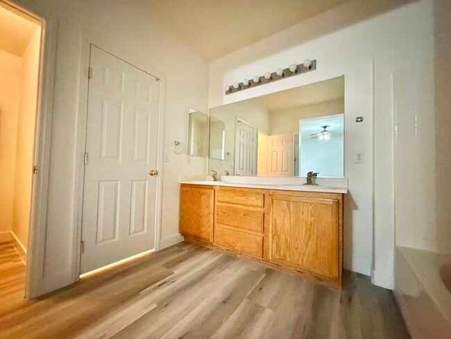 Building Photo - 6436 Casamar St