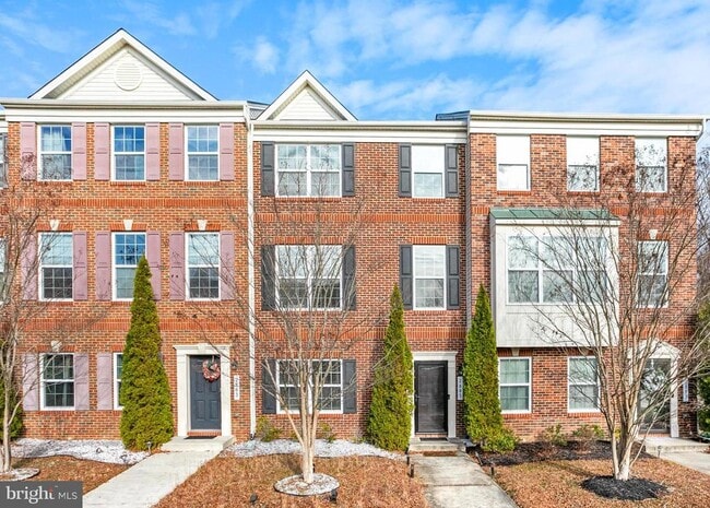 Building Photo - 2885 Falkirk Alley