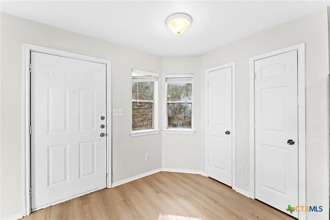 Building Photo - 867 Sagewood Trail