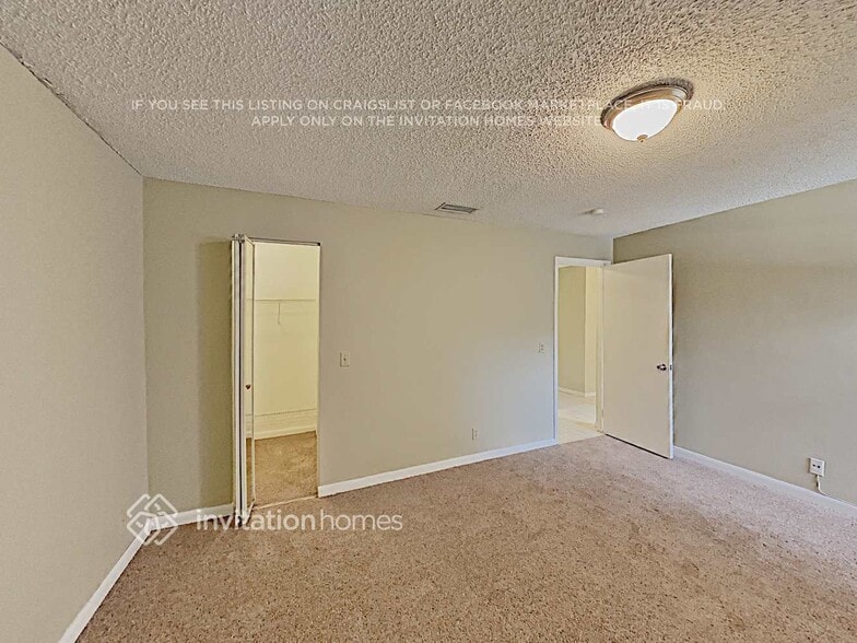 Building Photo - 381 Wildwood Ln E
