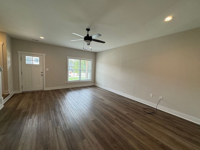 Building Photo - End Unit Luxury Townhouse in Campbell County