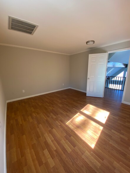 Building Photo - 442 Bradshaw Ln