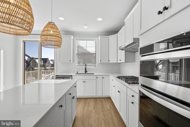 Building Photo - 257 Redpoll Alley