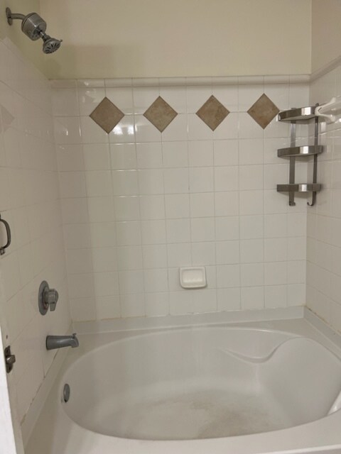 Building Photo - 9857 Baywinds Dr
