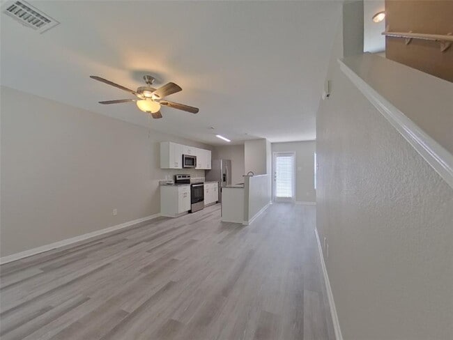 Building Photo - 15684 Del Norte Dr