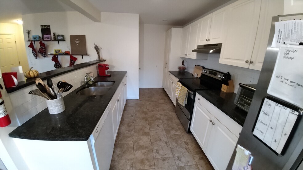 Kitchen - 88A Prospect St