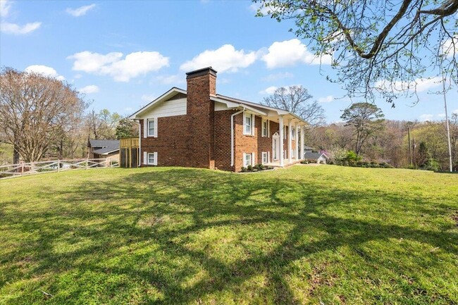 Building Photo - 9121 Potomac Dr