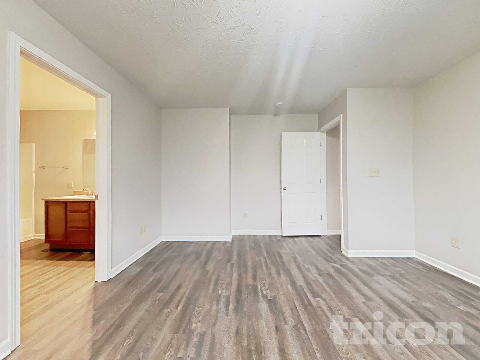 Building Photo - 2291 Hampton Dr