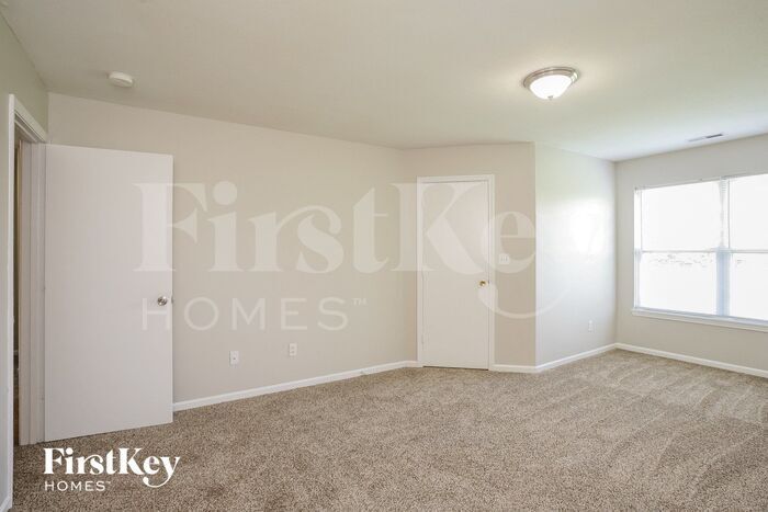 Building Photo - 10555 Kensil St