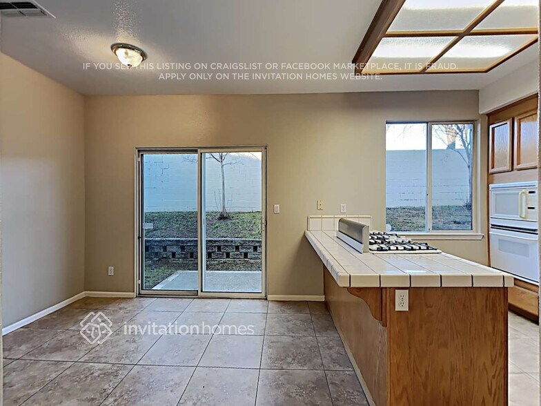 Building Photo - 2245 Fallwater Ln