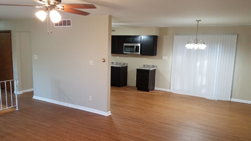 Building Photo - 201 Magnolia Dr