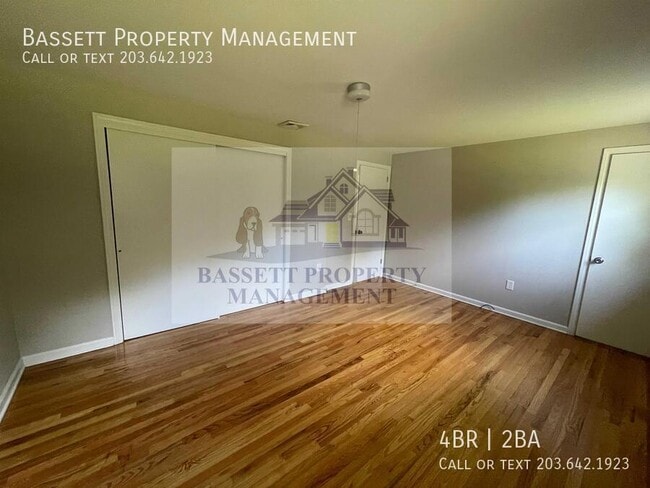 Building Photo - 45 Carriage Dr