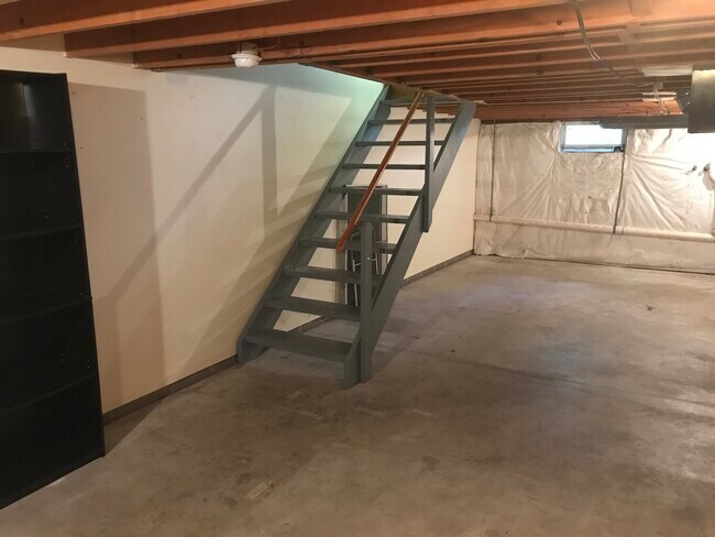 Building Photo - 174 Ontario St