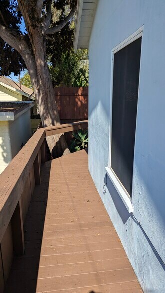 Private walkway from gate to front of house - 4379 Maryland St