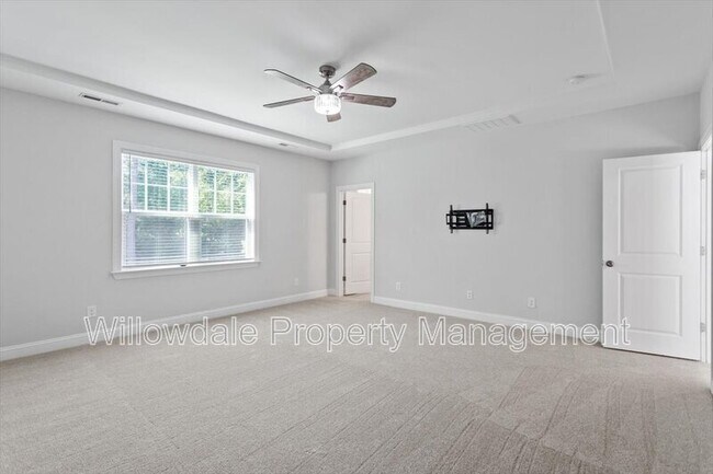 Building Photo - 4940 Enlightenment Rd