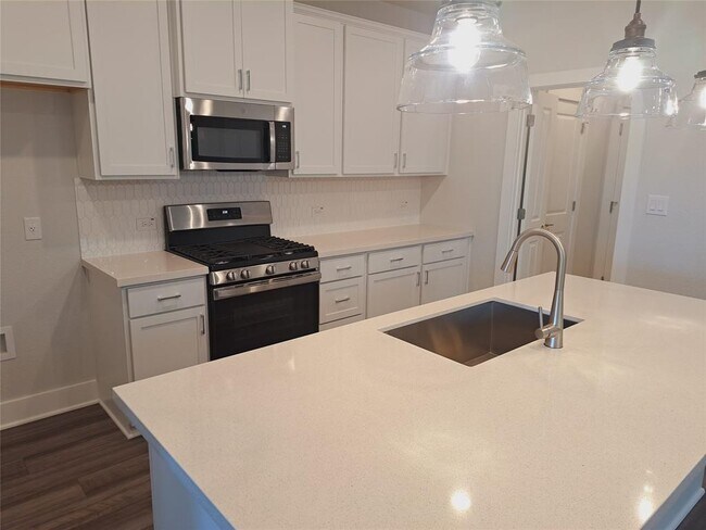 Building Photo - 1720 Purple Martin Dr