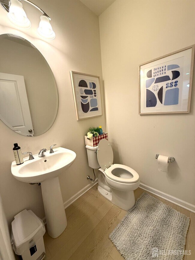 Building Photo - 21 Wisteria Ct