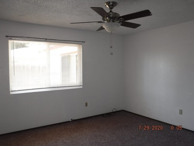 Building Photo - 941 Sunwest Dr