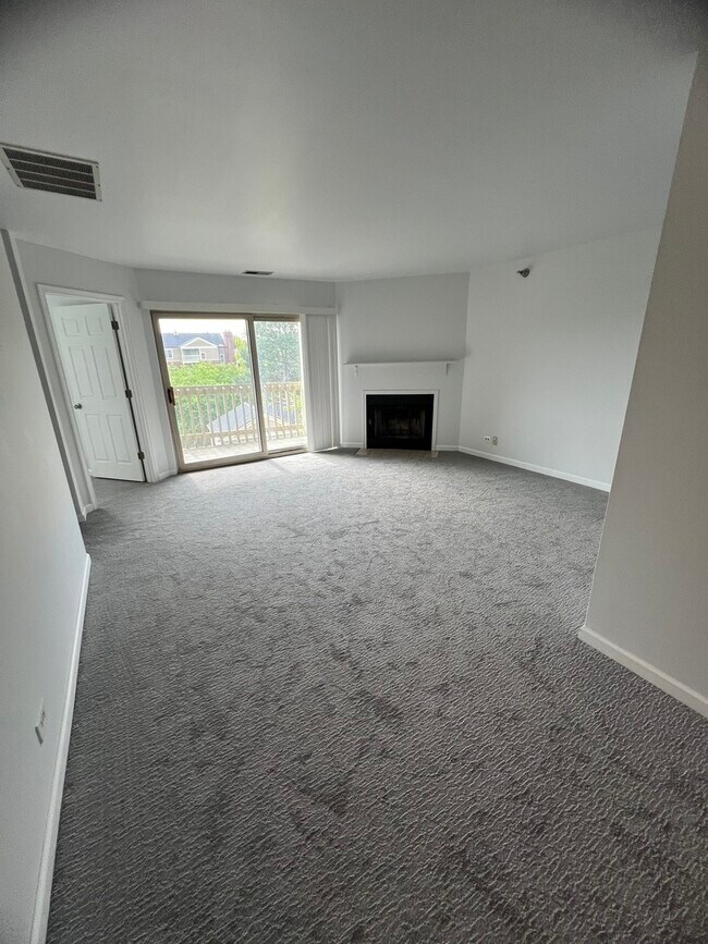 Building Photo - 125 Glengarry Dr