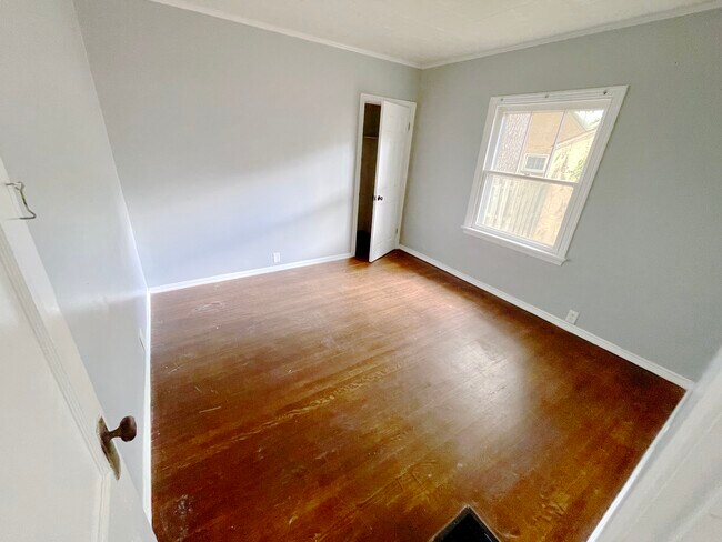 Building Photo - 720 Paxton Place