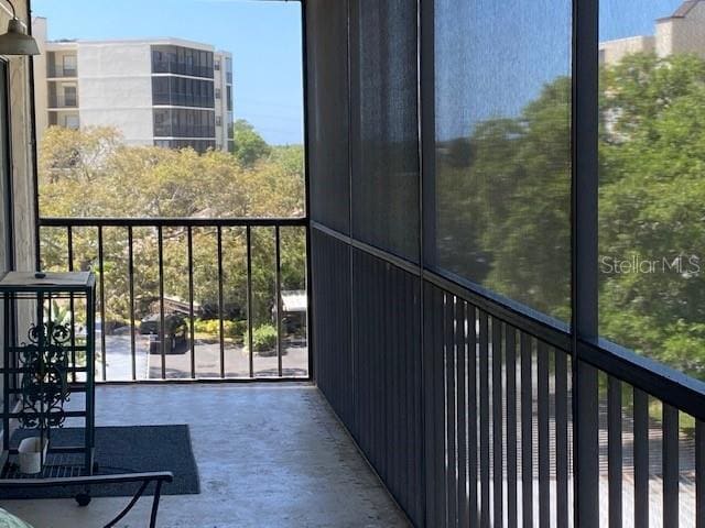 Building Photo - 2700 Cove Cay Dr