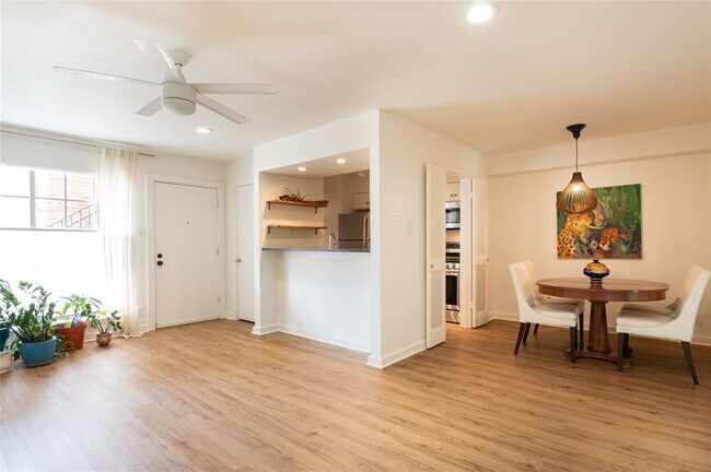 Building Photo - 7920 Rockwood Ln