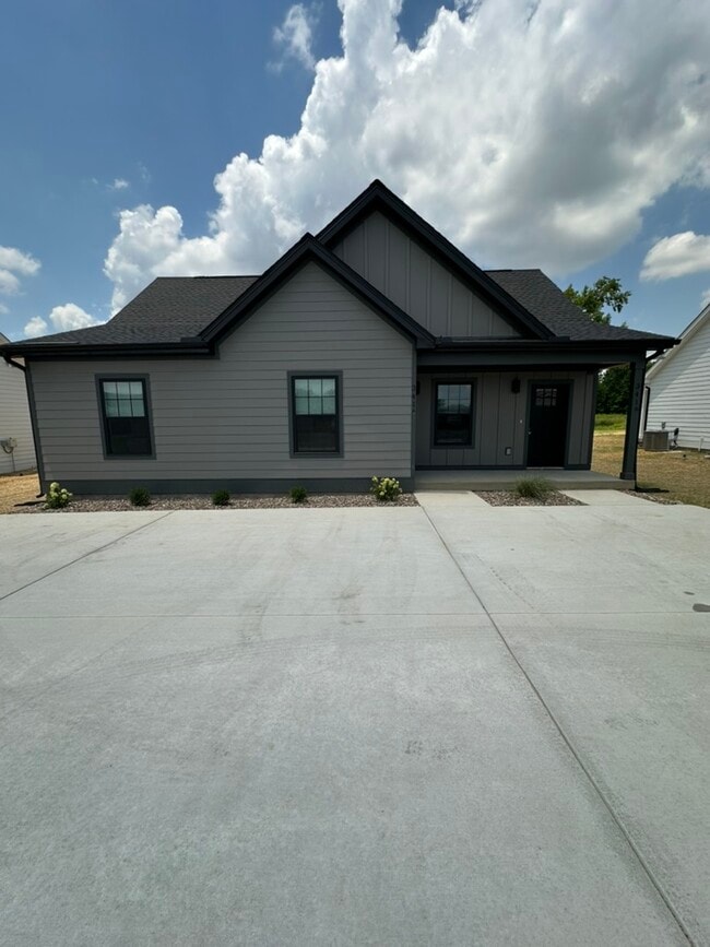 Primary Photo - 345 Woods Rd